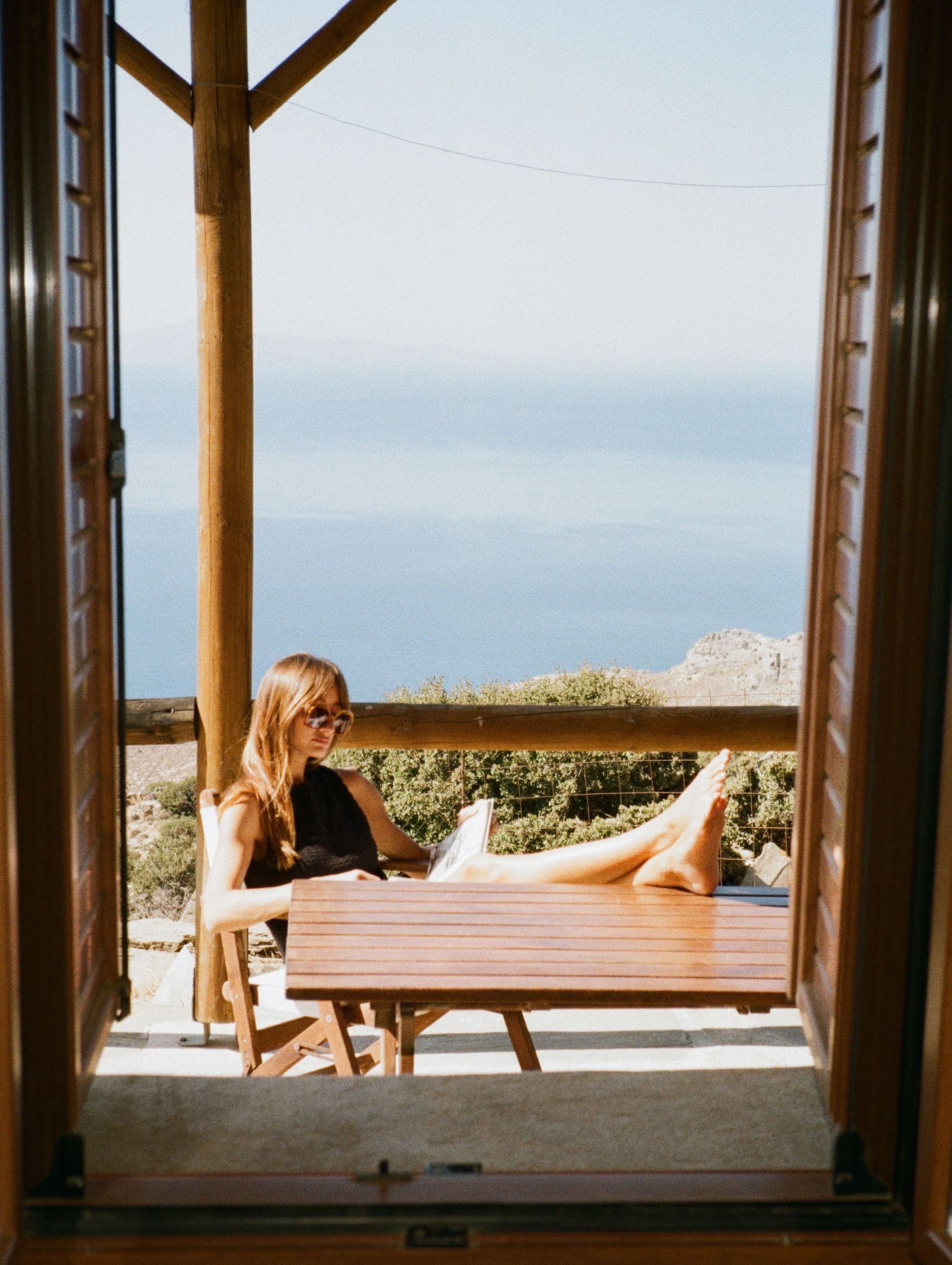 ANDROS ISLAND TRAVEL GUIDE - desk image