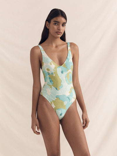 Scoop One Piece