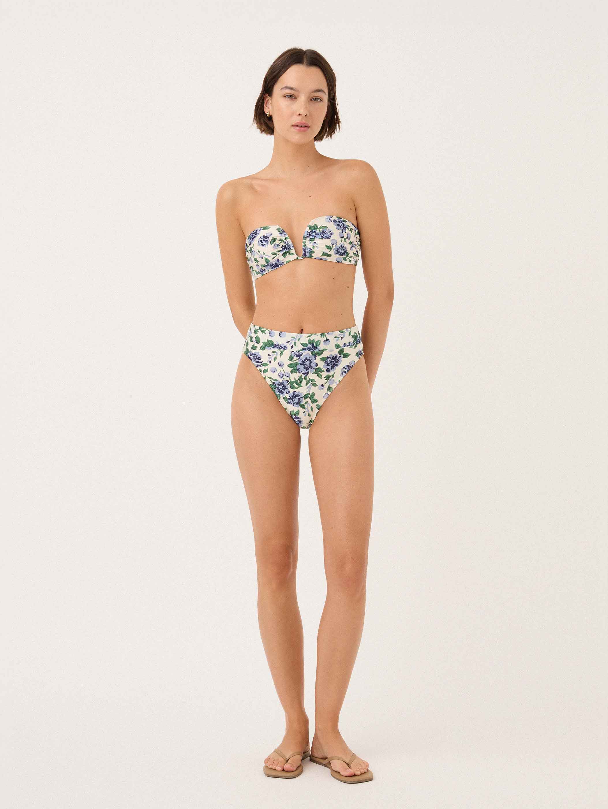 Mid High Cut Pant