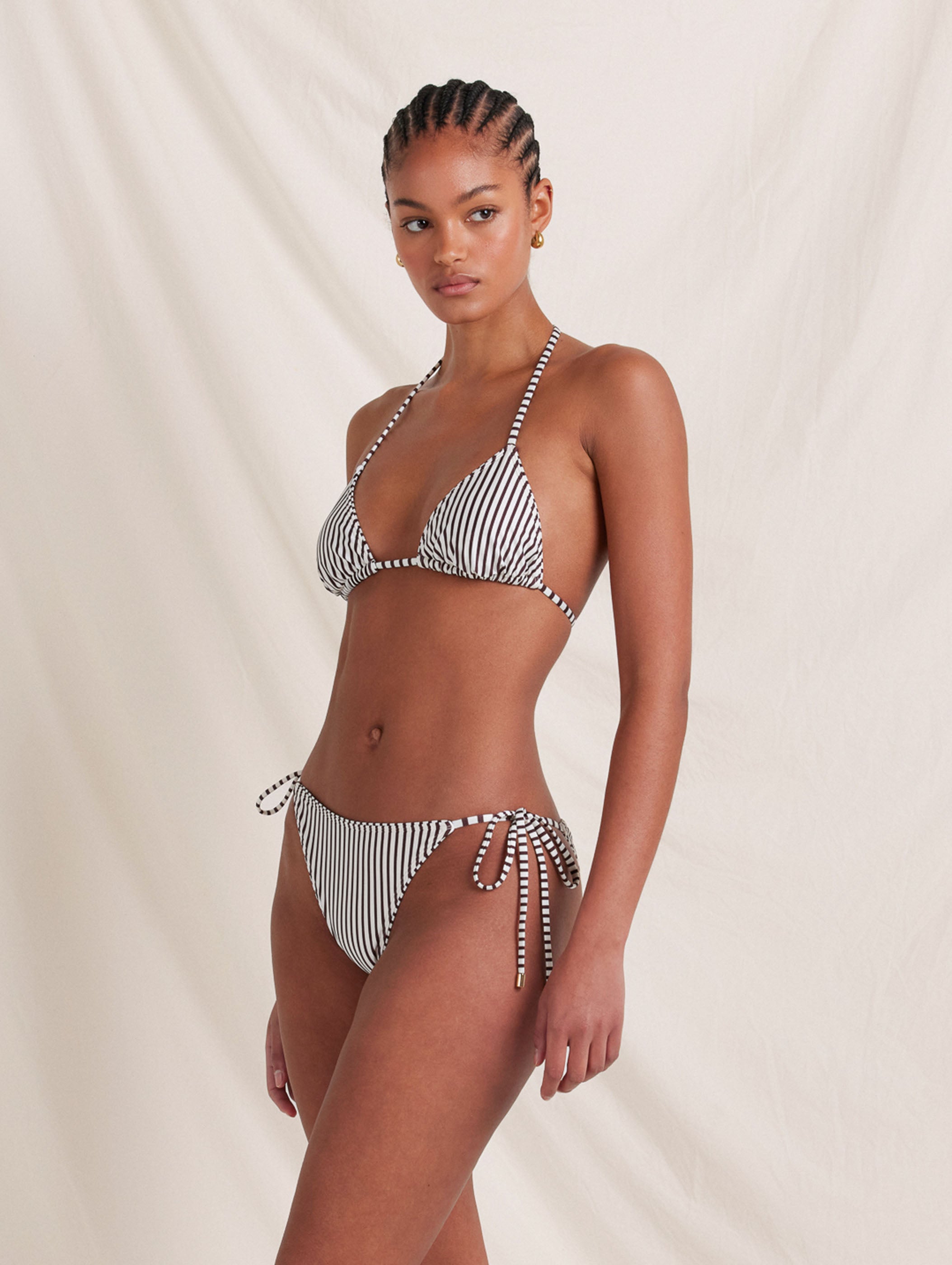 Piped Essential String Tri