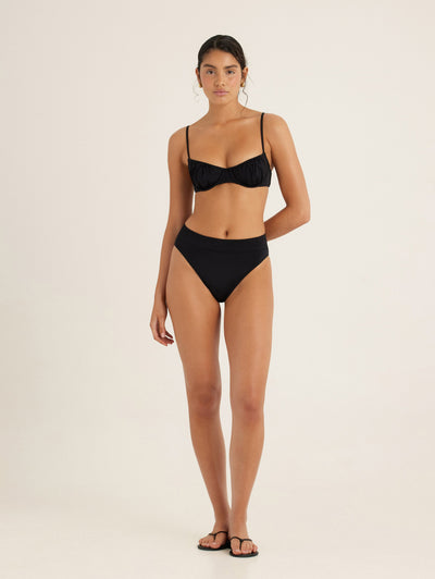 Mid High Cut Pant